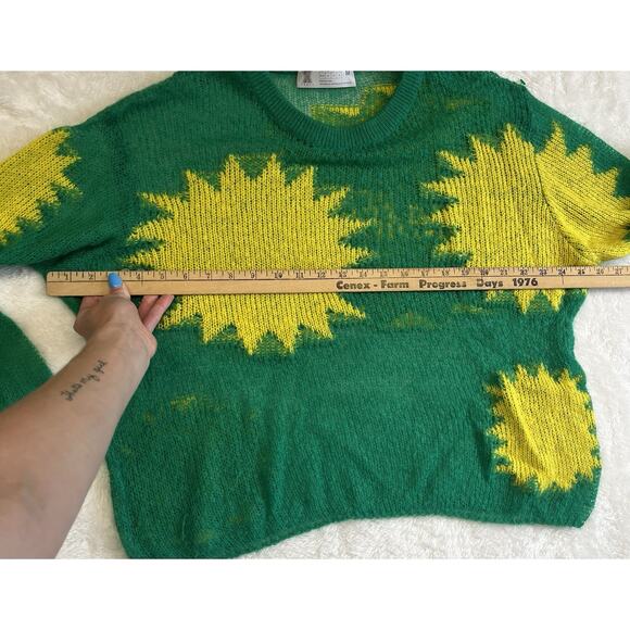 Savage X Fenty Knittin Pretty Loose Knit Sweater Size M Green Yellow Starburst - Picture 4 of 8
